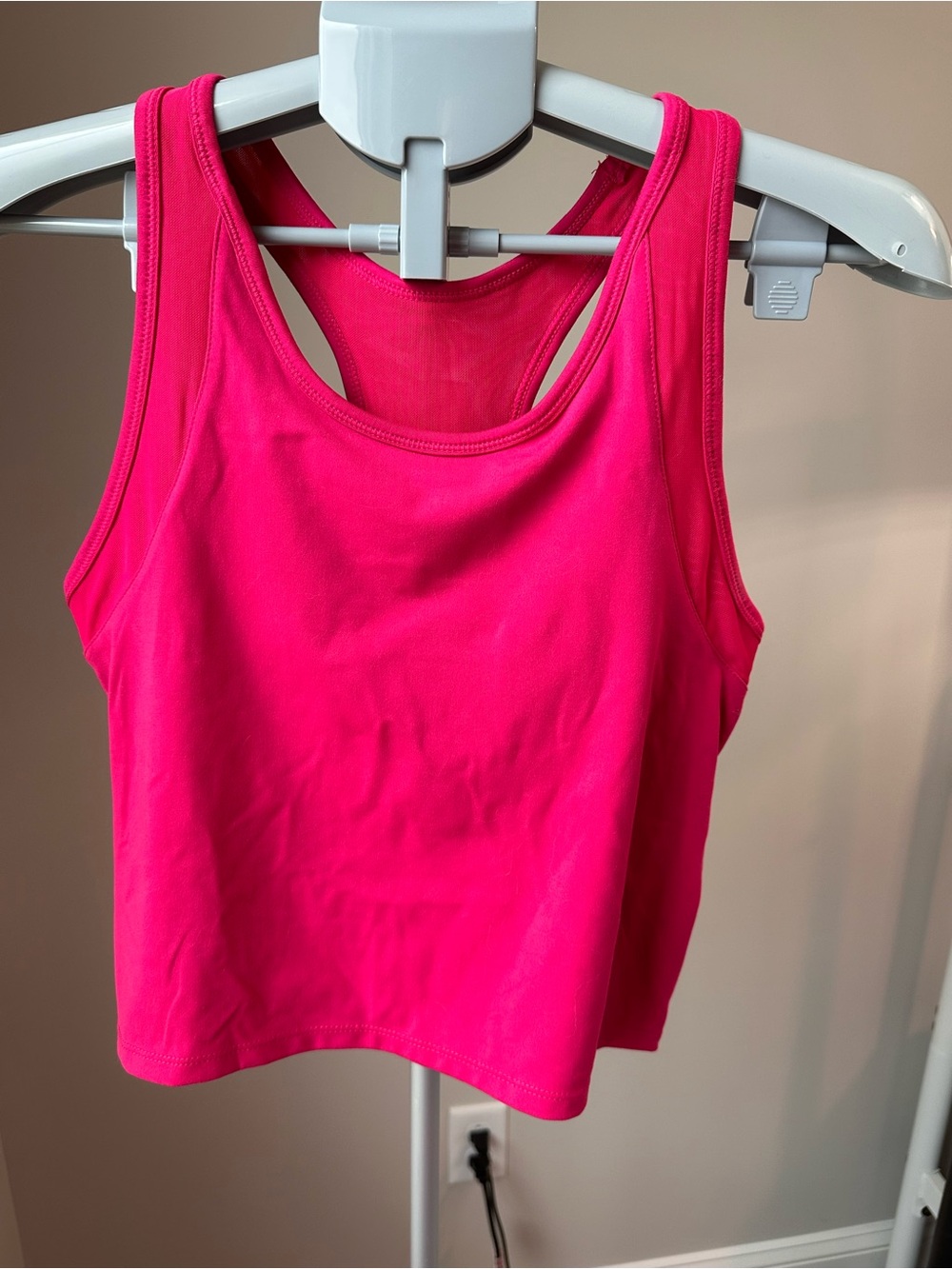 Jockey Studio Mesh Hot Crop Top Built In Bra Pink Sueded Interlock NWOT Medium
